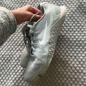 NIKE METCON SHOES 7.5